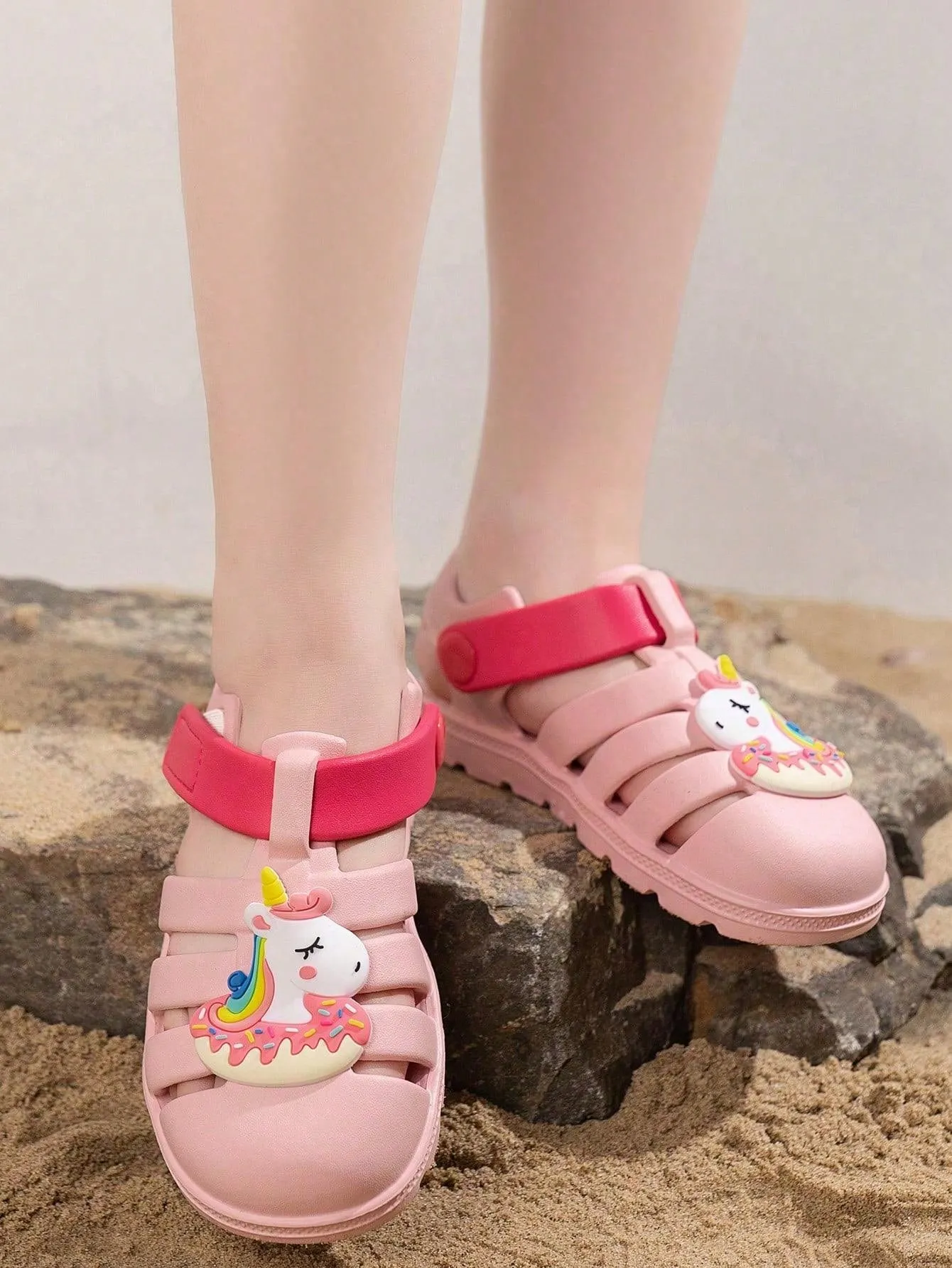 Children's Indoor/Outdoor/Aquatic Slip-Resistant, Wear-Resistant, Breathable, Soft, Comfortable, Lightweight, Adjustable Beach Water Shoes